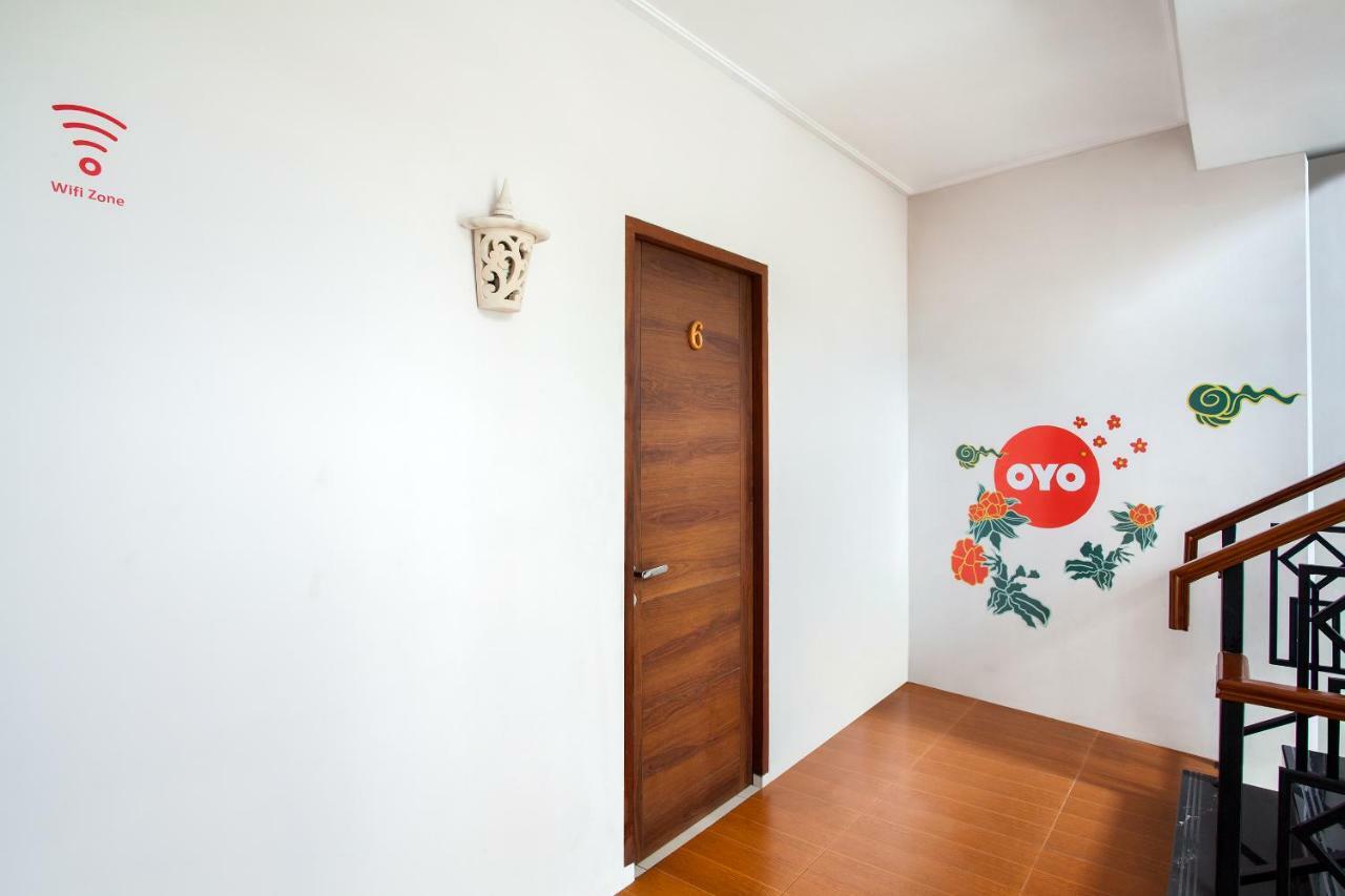 Oyo 107 Kusuma Kemang Suite Jacarta Exterior foto
